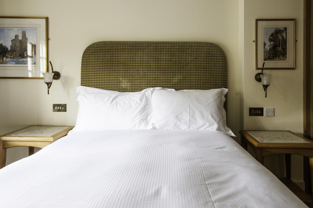 The Fleece Inn Shireshead Extérieur photo