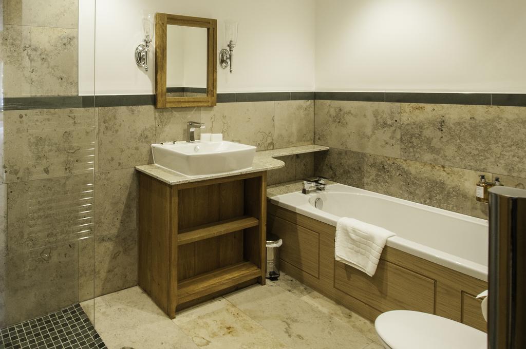 The Fleece Inn Shireshead Extérieur photo